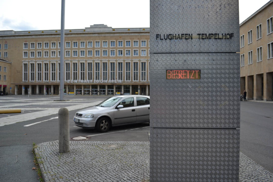 “FREI-BESETZT / FREE-OCCUPIED” (from the series “Fallout shelters and dictionaries”) – an intervention into a found object at the Berlin Tempelhof Airport / Berlin / Germany / 2014